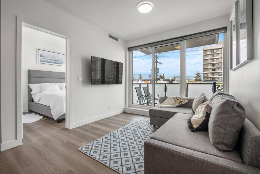 Апартаменти Chic 1Br Kensington Unit W/Parking Калґарі Екстер'єр фото
