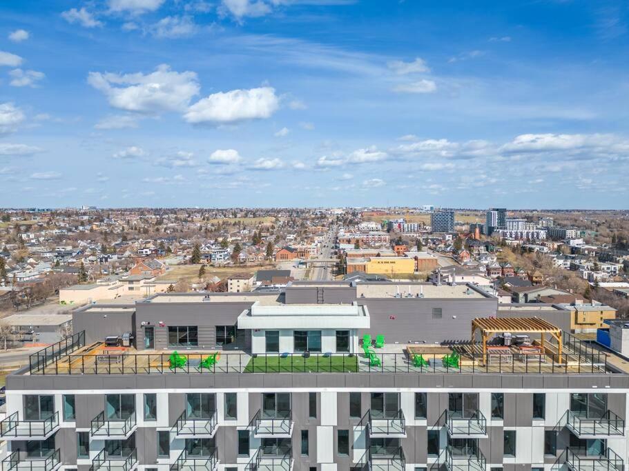 Апартаменти Chic 1Br Kensington Unit W/Parking Калґарі Екстер'єр фото