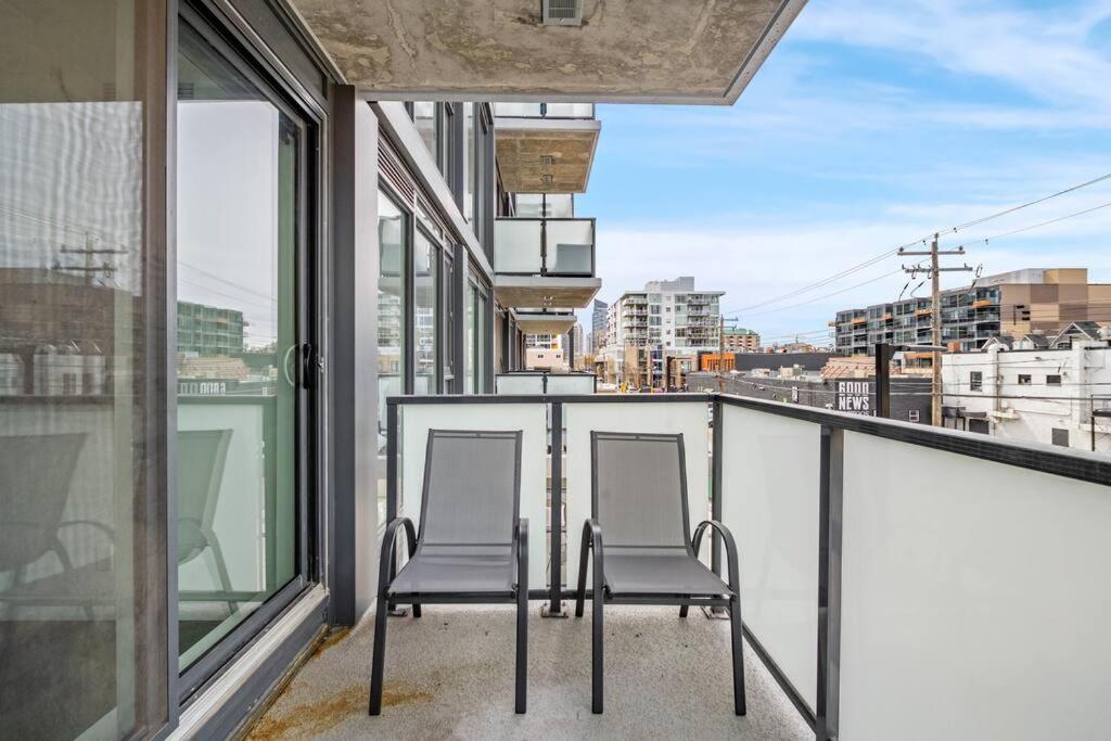 Апартаменти Chic 1Br Kensington Unit W/Parking Калґарі Екстер'єр фото